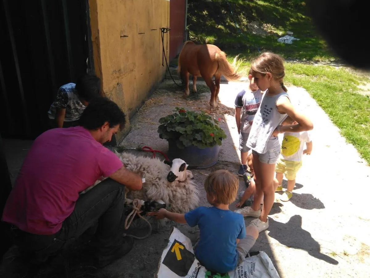 Farm stay Casa Rural El Ribero I Llanteno